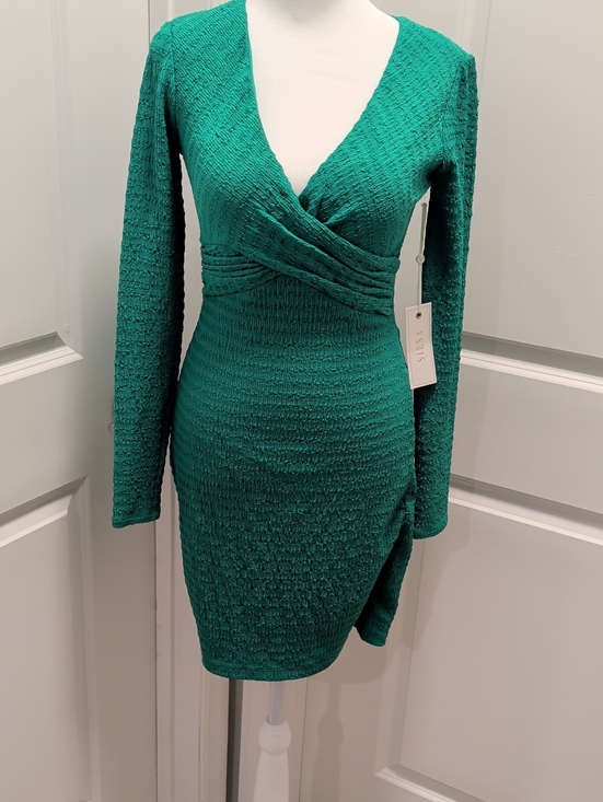 Dresses & Skirts - SIENA NWT $128 Size 0 Zero Textured Green Long-Sleeve Wrap Mini Dress